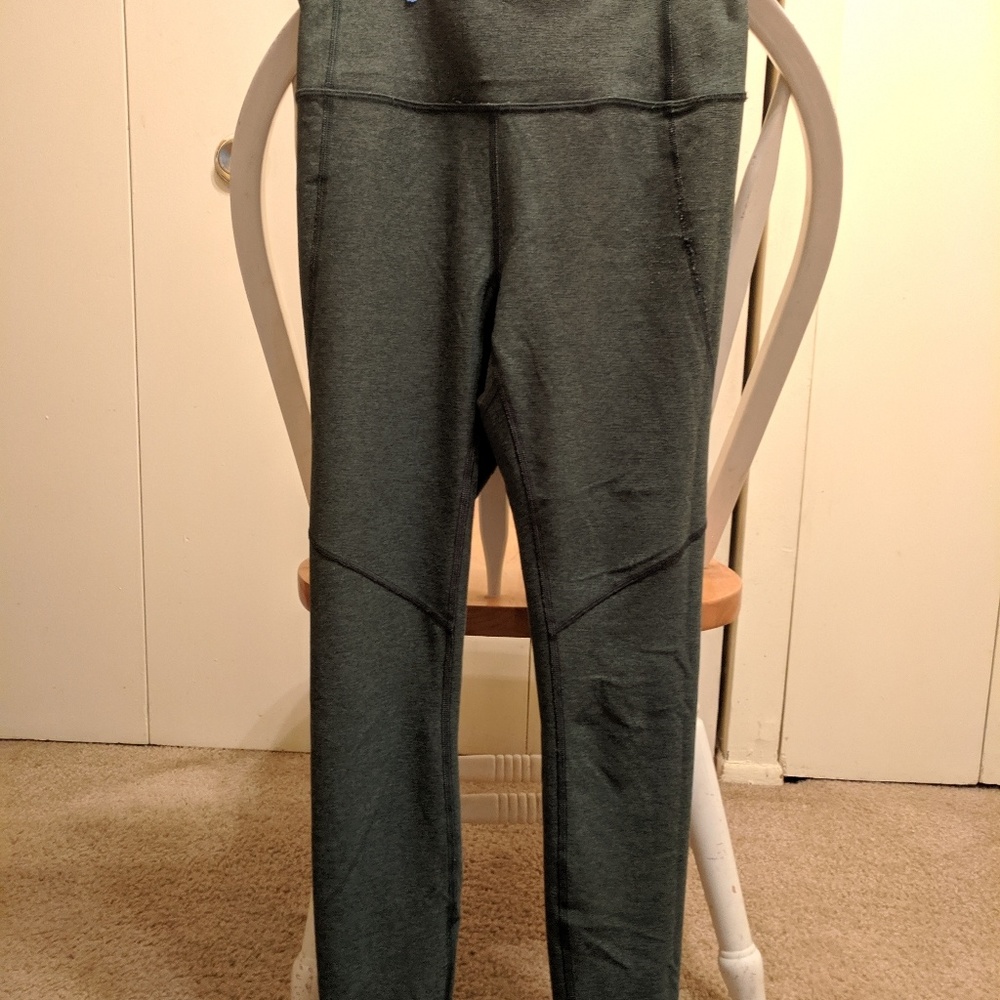 Outdoor Voices 7/8 Warm Up Legging - Size Small